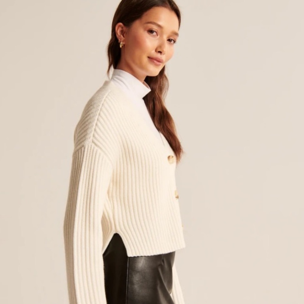Abercrombie & Fitch Cream Ribbed Button-Up Women's Sweater - Picture 4 of 9